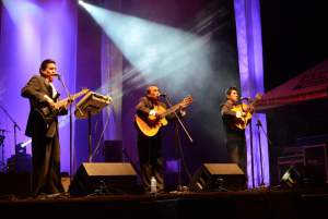 9439a4_54b3848269666bd27772b71bdaa87d4a