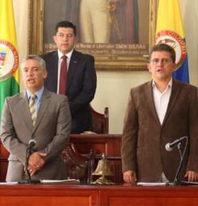 31c5da5211aaf3003e371d21bdccc4c0_385_370