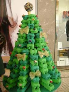 diy-egg-carton-christmas-tree-fantastic-cleaners-melbourne-news-blog-1383306950ng8k4-520x693