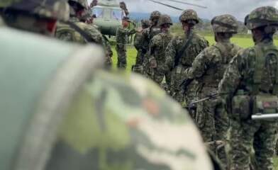 Operación Militar : Explosiones Controladas Contra Grupos Armados Operación Militar : Explosiones Controladas Contra Grupos Armados