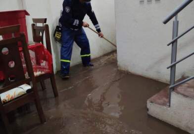 Fuertes lluvias provocan inundación en el barrio La Laguna