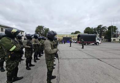 Ejercito mantiene operaciones en 13 municipios de Nariño para combatir grupos armados. Ejercito mantiene operaciones en 13 municipios de Nariño para combatir grupos armados.