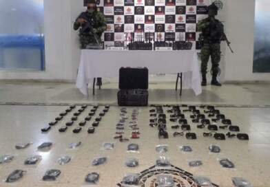 Incautan dron y 24 radios que serían de Estructura Franco Benavides Incautan dron y 24 radios que serían de Estructura Franco Benavides