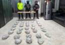 58 kilos de base de coca y dos armas, incautados en operativo 58 kilos de base de coca y dos armas, incautados en operativo