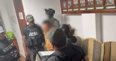 Golpe a la estructura “Iván Ríos”: capturan a cuatro presuntos integrantes Golpe a la estructura “Iván Ríos”: capturan a cuatro presuntos integrantes