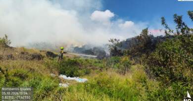 Dos quemas de cobertura vegetal fueron controladas por Bomberos en Ipiales Dos quemas de cobertura vegetal fueron controladas por Bomberos en Ipiales